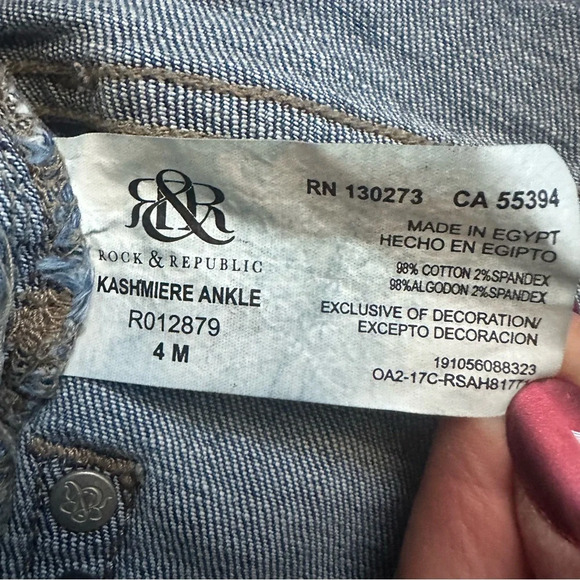 Rock & Republic Jeans Kashmiere Ankle Blue Denim Distressed Star
Patches Size 4 - Picture 10 of 13